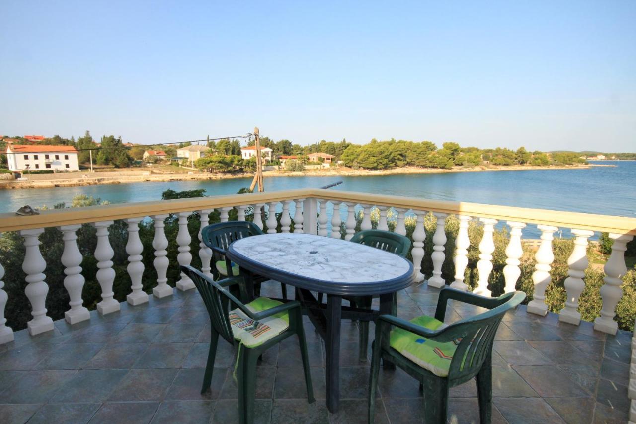 Apartments By The Sea Ugljan - 846 Exterior foto